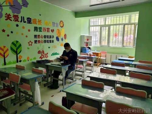 加格达奇区开展中小学学生餐食品安全专项检查行动