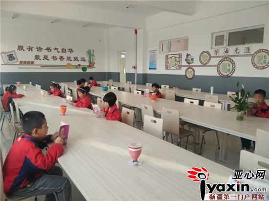 新疆和硕县:“神华爱心书屋”捐赠仪式|神华|新疆|和硕县_新浪新闻